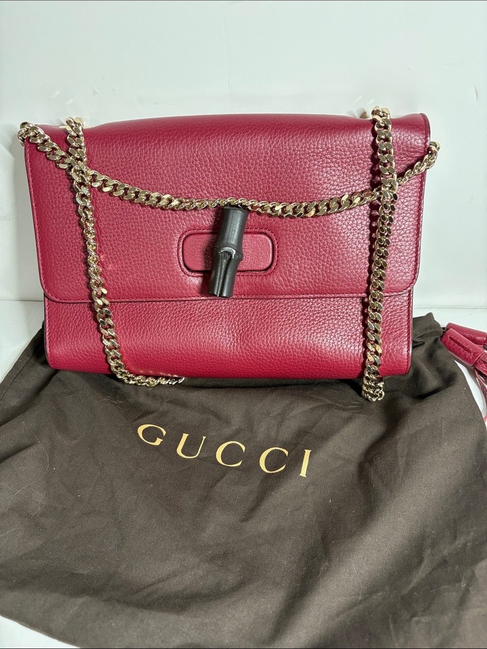 Gucci Soft Burgundy Leather Chain Shoulder Bag with Bamboo Look Turn-Lock
